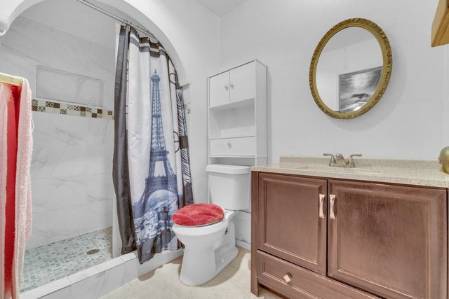 5013 Shannon Drive, The Colony, TX 75056