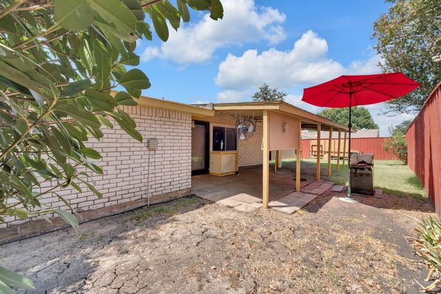 5013 Shannon Drive, The Colony, TX 75056