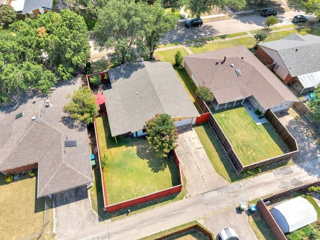 5013 Shannon Drive, The Colony, TX 75056