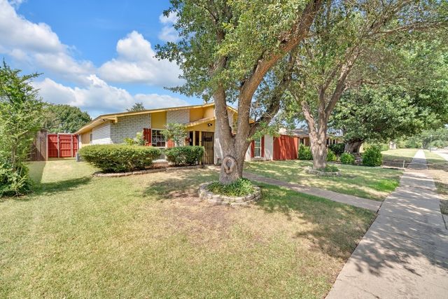 5013 Shannon Drive, The Colony, TX 75056