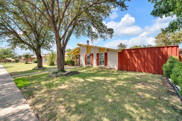 5013 Shannon Drive, The Colony, TX 75056