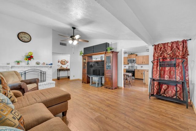 5013 Shannon Drive, The Colony, TX 75056