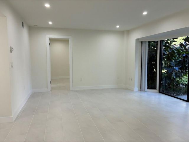 5999 VILLAGE CIRCLE 990, Orlando, FL 32822
