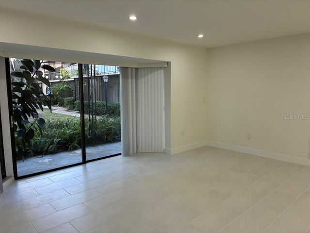 5999 VILLAGE CIRCLE 990, Orlando, FL 32822