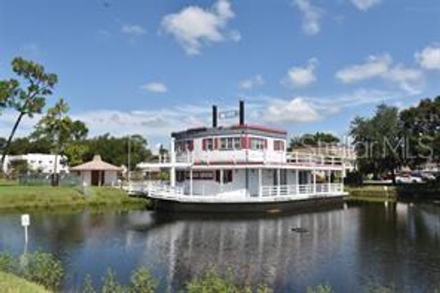 5999 VILLAGE CIRCLE 990, Orlando, FL 32822