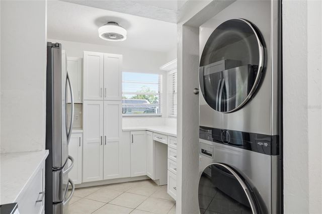 7860 PALM AIRE LANE 103, Sarasota, FL 34243