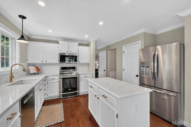 347 Oak Park Village Drive, Wildwood, MO 63040