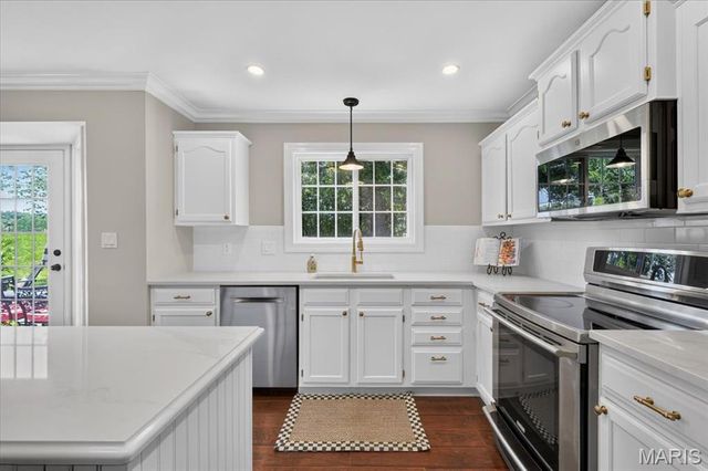 347 Oak Park Village Drive, Wildwood, MO 63040