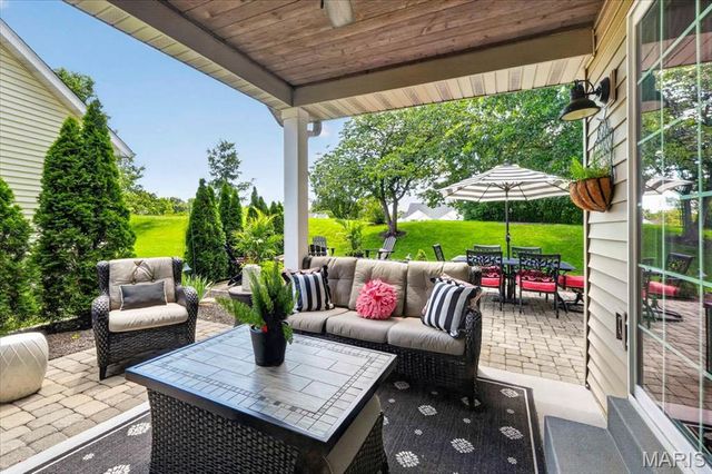 347 Oak Park Village Drive, Wildwood, MO 63040