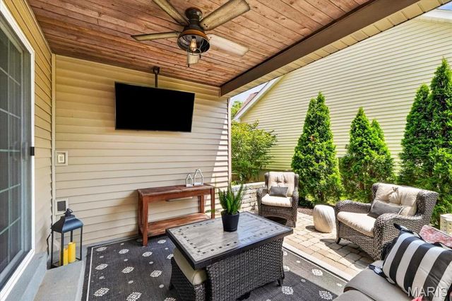 347 Oak Park Village Drive, Wildwood, MO 63040