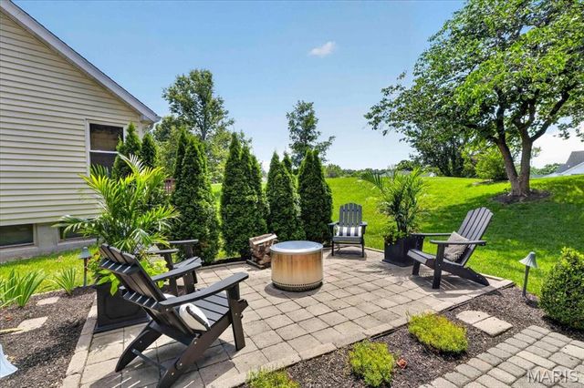 347 Oak Park Village Drive, Wildwood, MO 63040