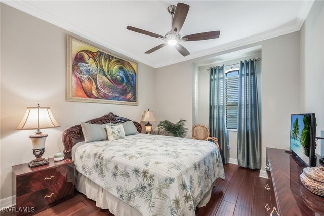 2115 Antigua LN, Naples, FL 34120
