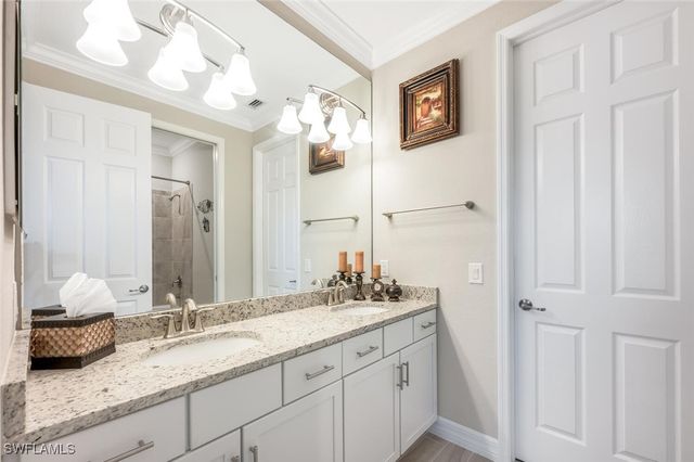 2115 Antigua LN, Naples, FL 34120