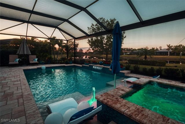 2115 Antigua LN, Naples, FL 34120