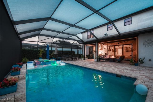 2115 Antigua LN, Naples, FL 34120
