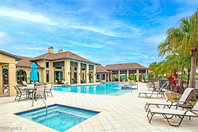 2115 Antigua LN, Naples, FL 34120