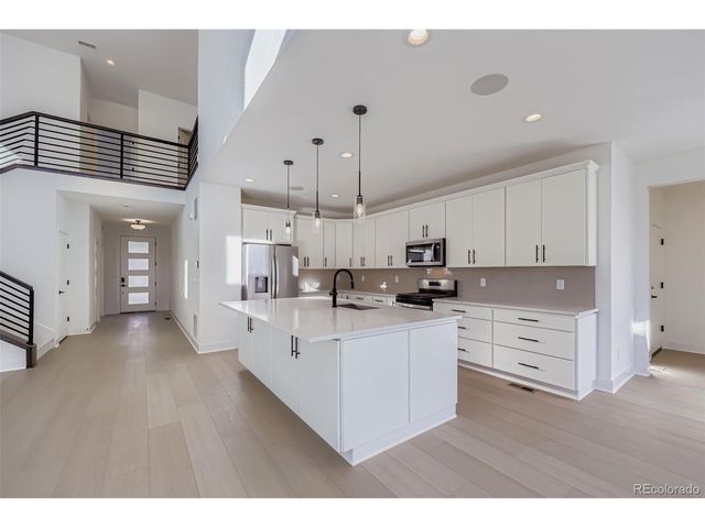 445 Welded Tuff Trl, Castle Rock, CO 80104