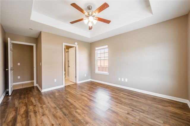 1701 N Valor, Siloam Springs, AR 72761