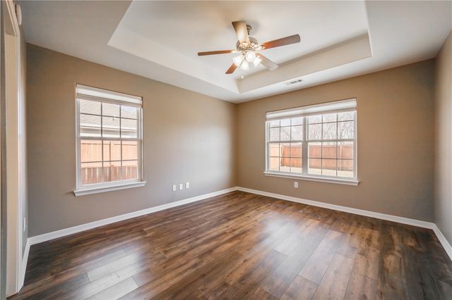 1701 N Valor, Siloam Springs, AR 72761