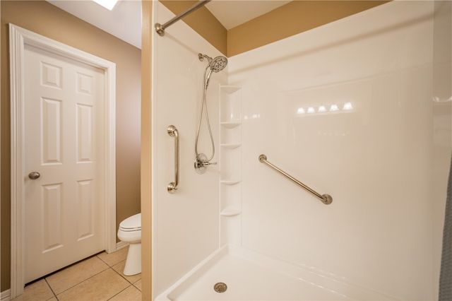 1701 N Valor, Siloam Springs, AR 72761