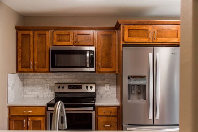 1701 N Valor, Siloam Springs, AR 72761