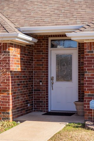 1701 N Valor, Siloam Springs, AR 72761