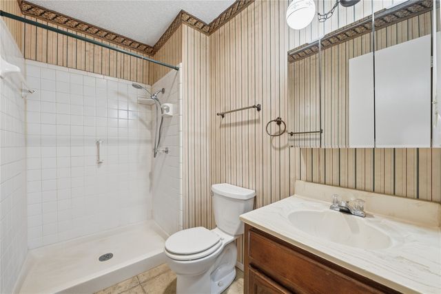 2704 Scenic Hills Drive, Bedford, TX 76021