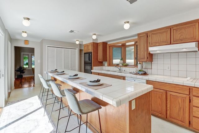 1550 Castec Dr, Sacramento, CA 95864