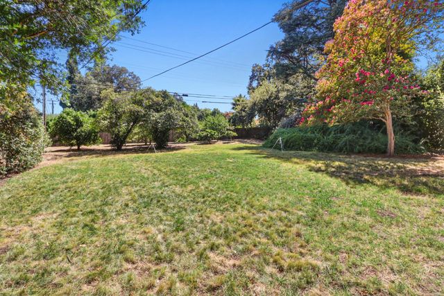 1550 Castec Dr, Sacramento, CA 95864
