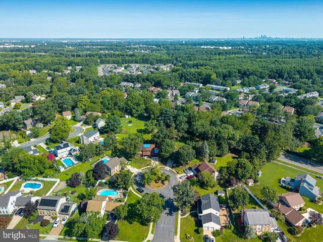 6 HENLEY CT, West Deptford, NJ 08051