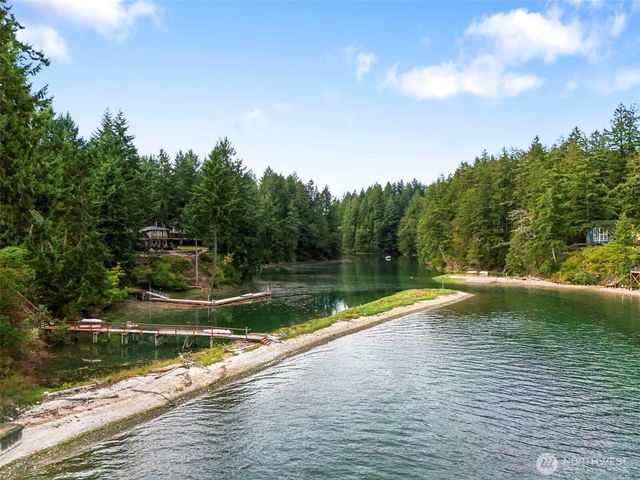 8305 Schirm Road NW, Olympia, WA 98502