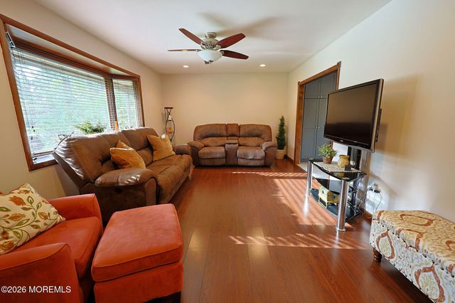 1407 Wallach Drive, Toms River, NJ 08755