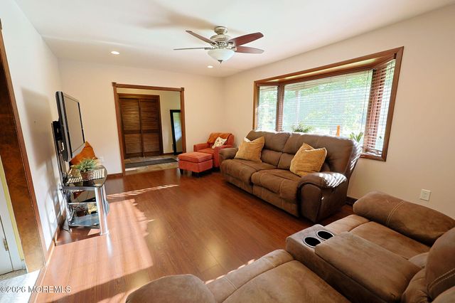 1407 Wallach Drive, Toms River, NJ 08755