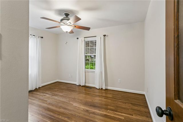 6 Hickory Hill RD, Hampton, VA 23666