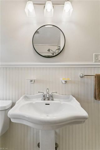 6 Hickory Hill RD, Hampton, VA 23666