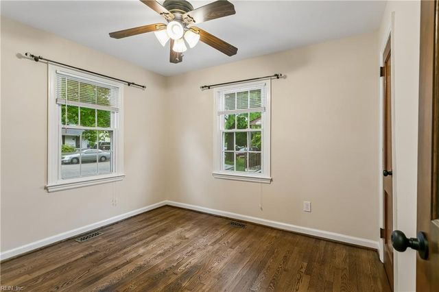 6 Hickory Hill RD, Hampton, VA 23666