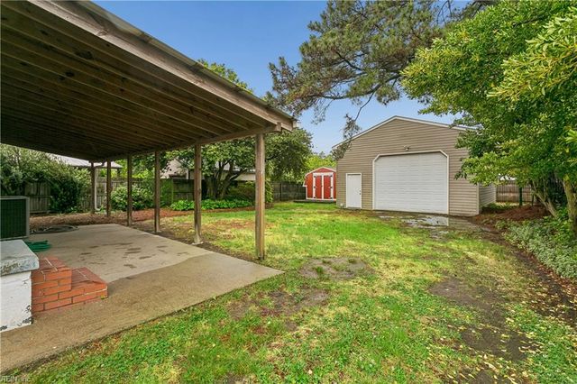 6 Hickory Hill RD, Hampton, VA 23666