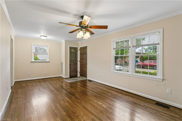 6 Hickory Hill RD, Hampton, VA 23666