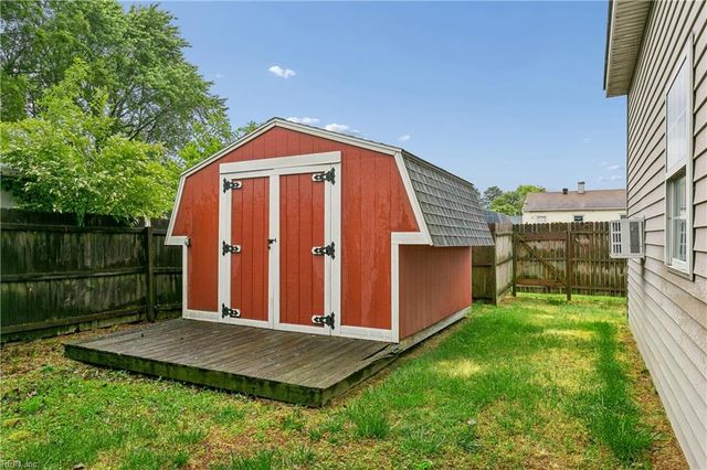 6 Hickory Hill RD, Hampton, VA 23666