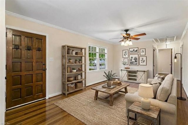 6 Hickory Hill RD, Hampton, VA 23666