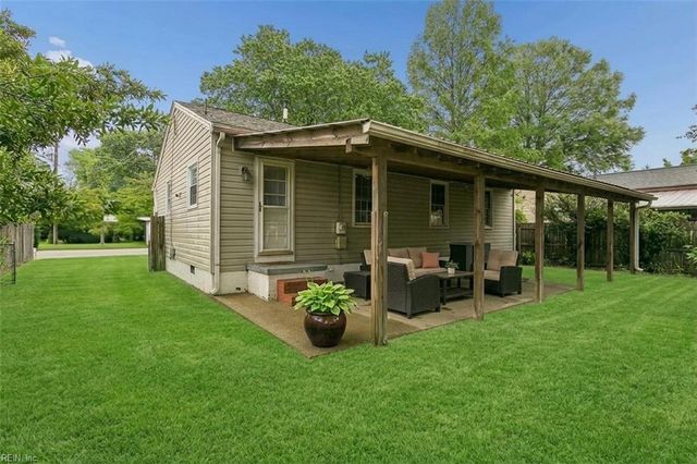 6 Hickory Hill RD, Hampton, VA 23666