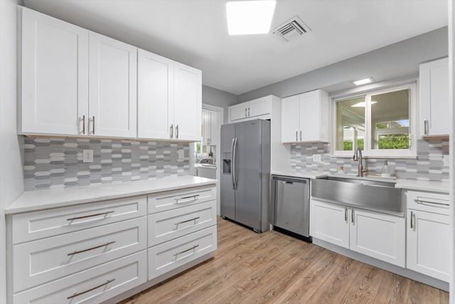 2811 NE 45th Street, Lighthouse Point, FL 33064