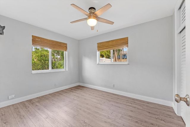 2811 NE 45th Street, Lighthouse Point, FL 33064