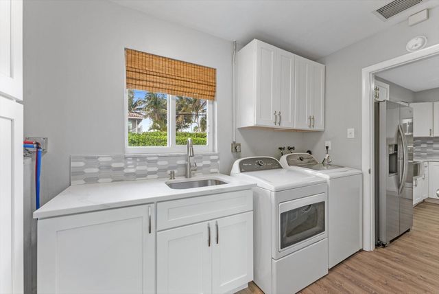 2811 NE 45th Street, Lighthouse Point, FL 33064