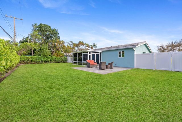 2811 NE 45th Street, Lighthouse Point, FL 33064