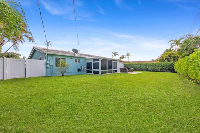 2811 NE 45th Street, Lighthouse Point, FL 33064