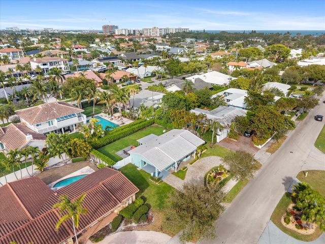 2811 NE 45th Street, Lighthouse Point, FL 33064