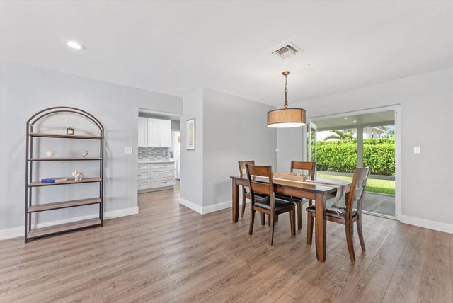 2811 NE 45th Street, Lighthouse Point, FL 33064