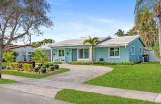2811 NE 45th Street, Lighthouse Point, FL 33064