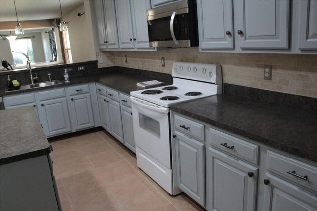 2059 La Salle Trail, Grand Prairie, TX 75052